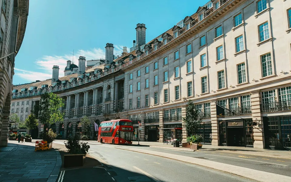 Elegant streets and Georgian architecture in Mayfair, central London