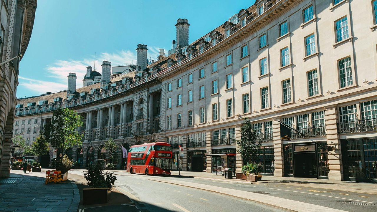 Elegant streets and Georgian architecture in Mayfair, central London